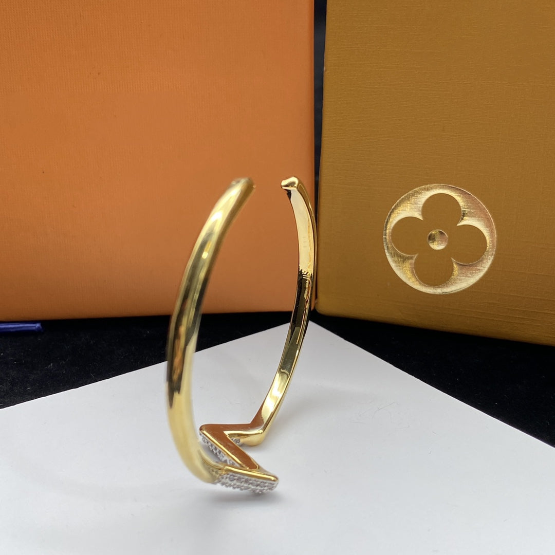 ¡®Glow Jewelry¡¯VOLTE UPSITE DOWN DIAMOND GOLD OPEN BRACELET