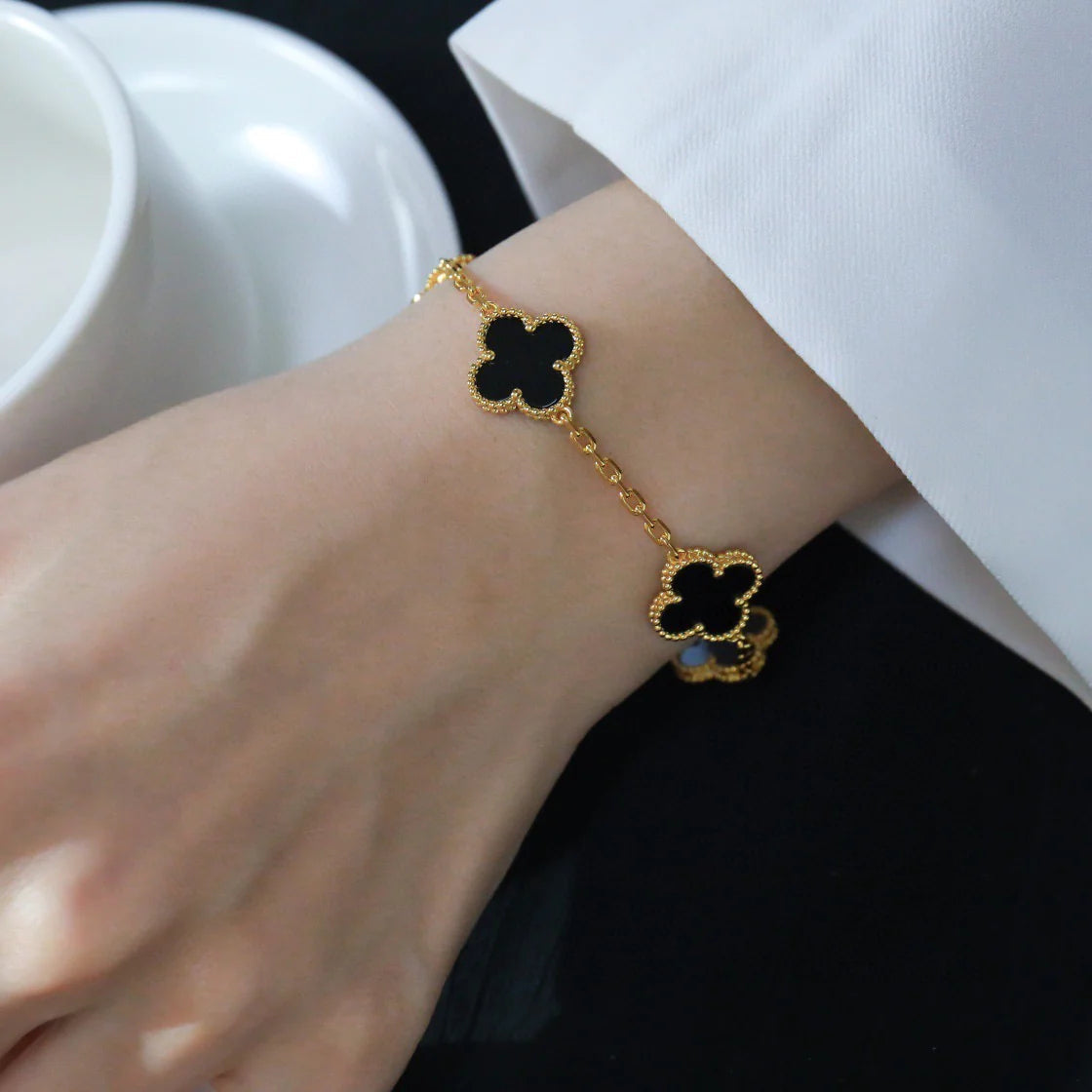 [Glow Jewelry]New CLOVER 5 MOTIF ONYXS BRACELET COLLECTION