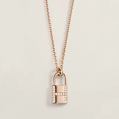 [Glow Jewelry]HM ADVANCED NICHE LOCK HEAD NECKLACE DIAMONDS