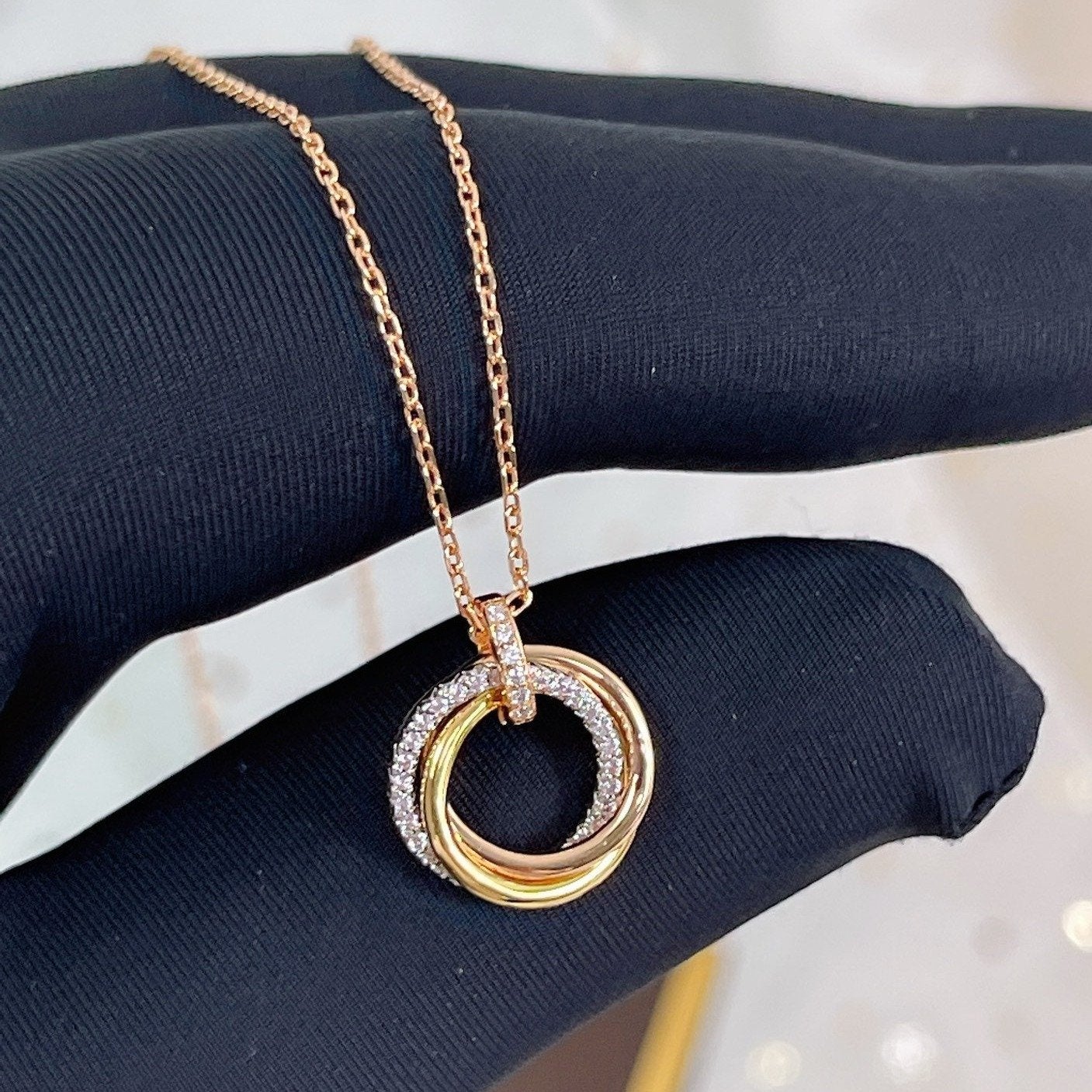 ¡®Glow Jewelry¡¯TRINITY NECKLACE SILVER GOLD PINK GOLD DIAMONDS