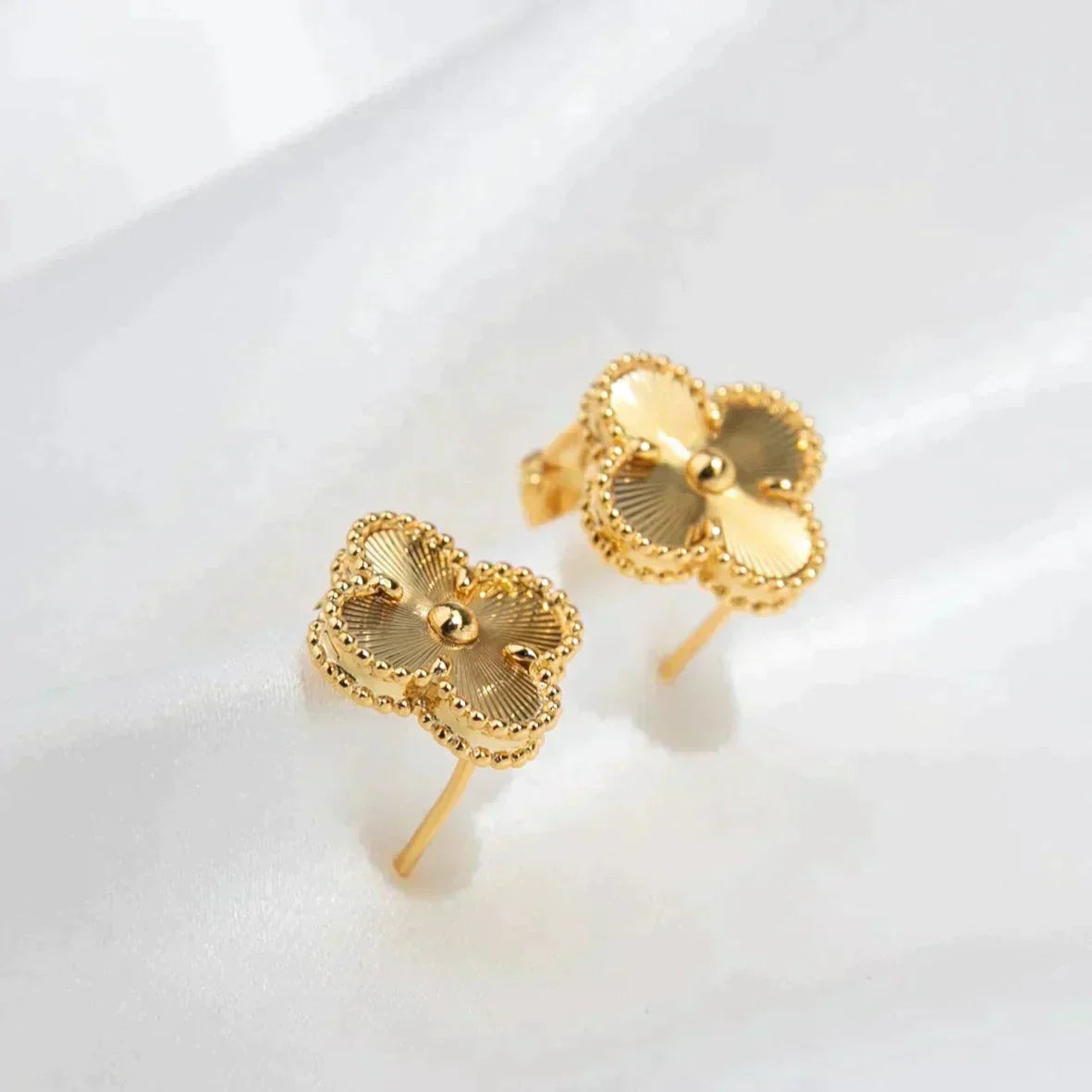 ¡®Glow Jewelry¡¯CLOVER MEDIUM 1 MOTIFS LASER EARRINGS