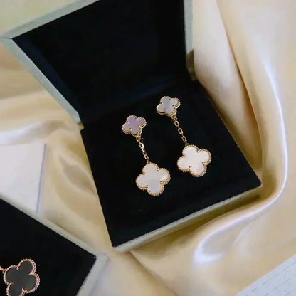 ¡®Glow Jewelry¡¯CLOVER 2 MOTIF WHITE MOP EARRINGS