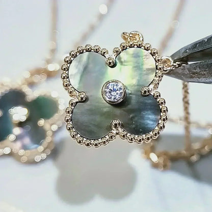 ¡®Glow Jewelry¡¯CLOVER 15MM DIAMOND AND MOTHER-OF-GREY NECKLACE