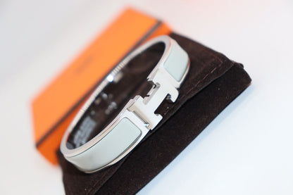 ¡®Glow Jewelry¡¯H LIGHT BLUE BRACELET