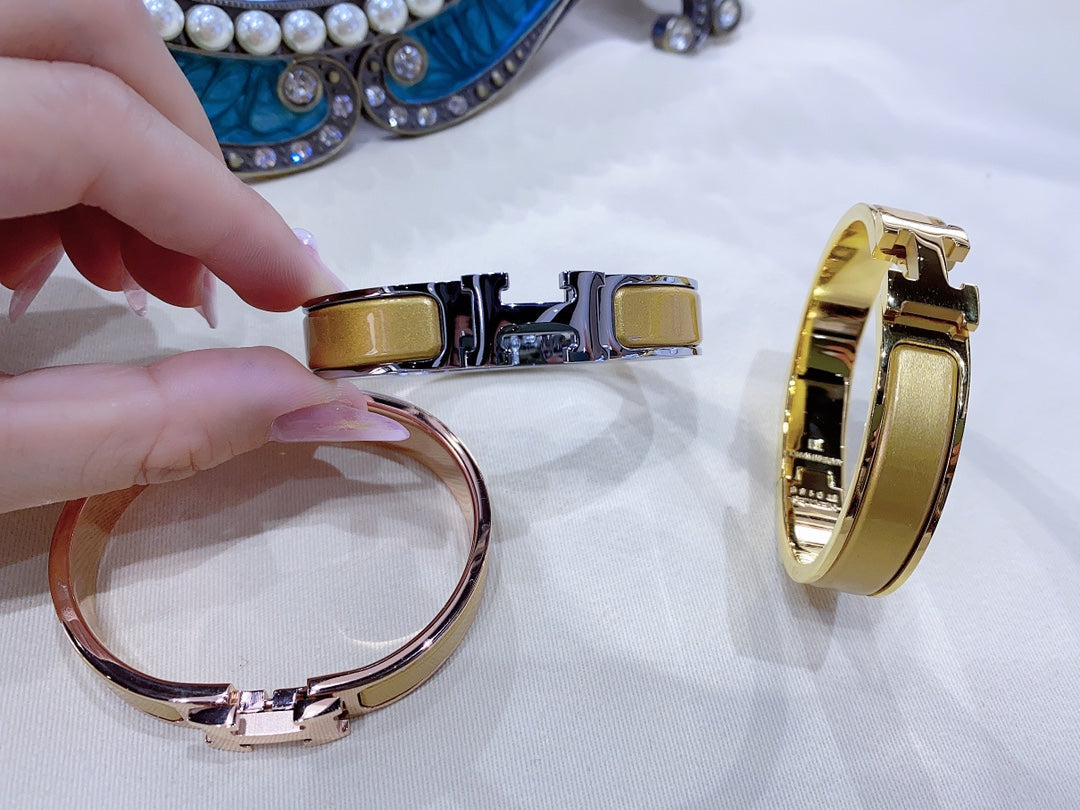 ¡®Glow Jewelry¡¯H CHAMPAGNE BRACELET