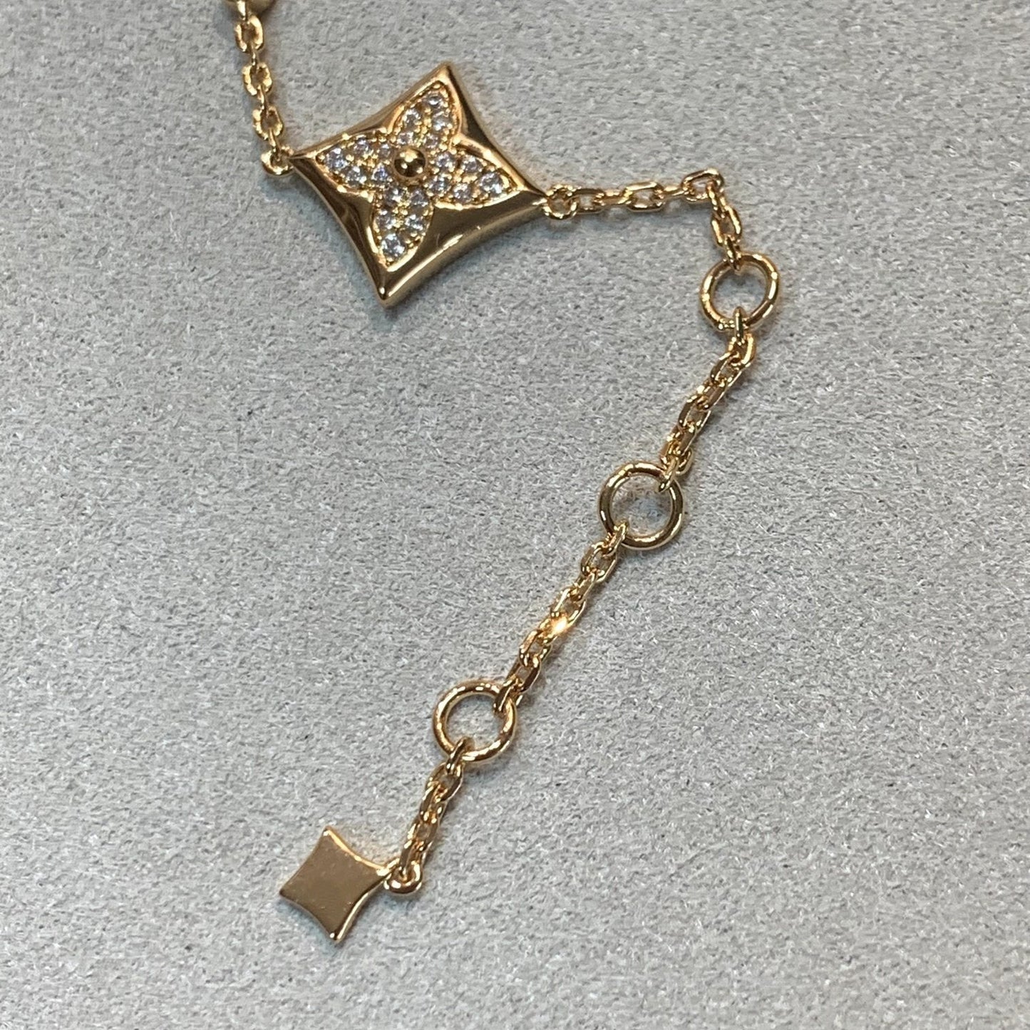 ¡®Glow Jewelry¡¯STAR AND SUN 4 MOTIFS GOLD DIAMONDS BRACELET
