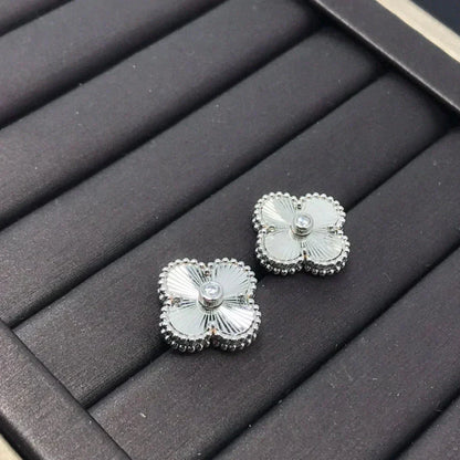 ¡®Glow Jewelry¡¯CLOVER MINI 9.5MM LASER EARRINGS