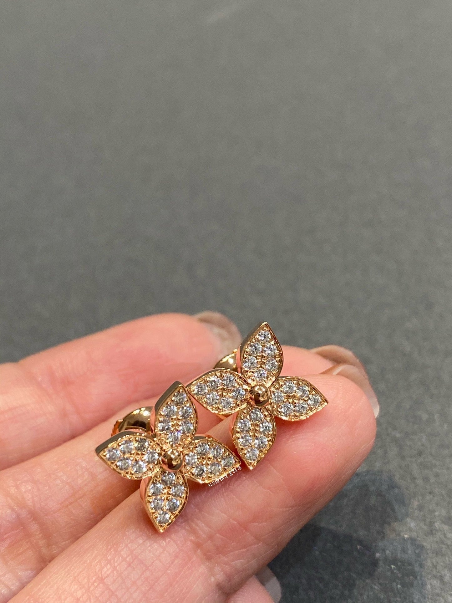 ¡®Glow Jewelry¡¯STAR DIAMOND EARRINGS