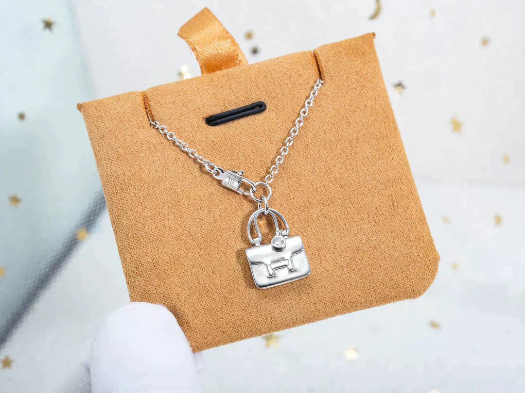 [Glow Jewelry]AMULETTE PEDANT SILVER NECKLACE