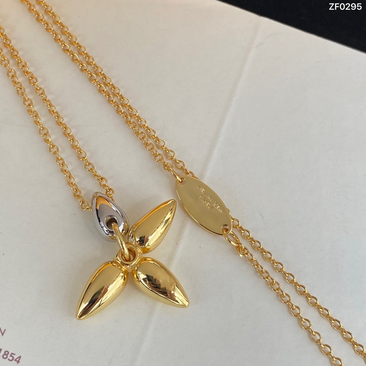 [Glow Jewelry]LOUISETTE PEDANT GOLD NECKLACE