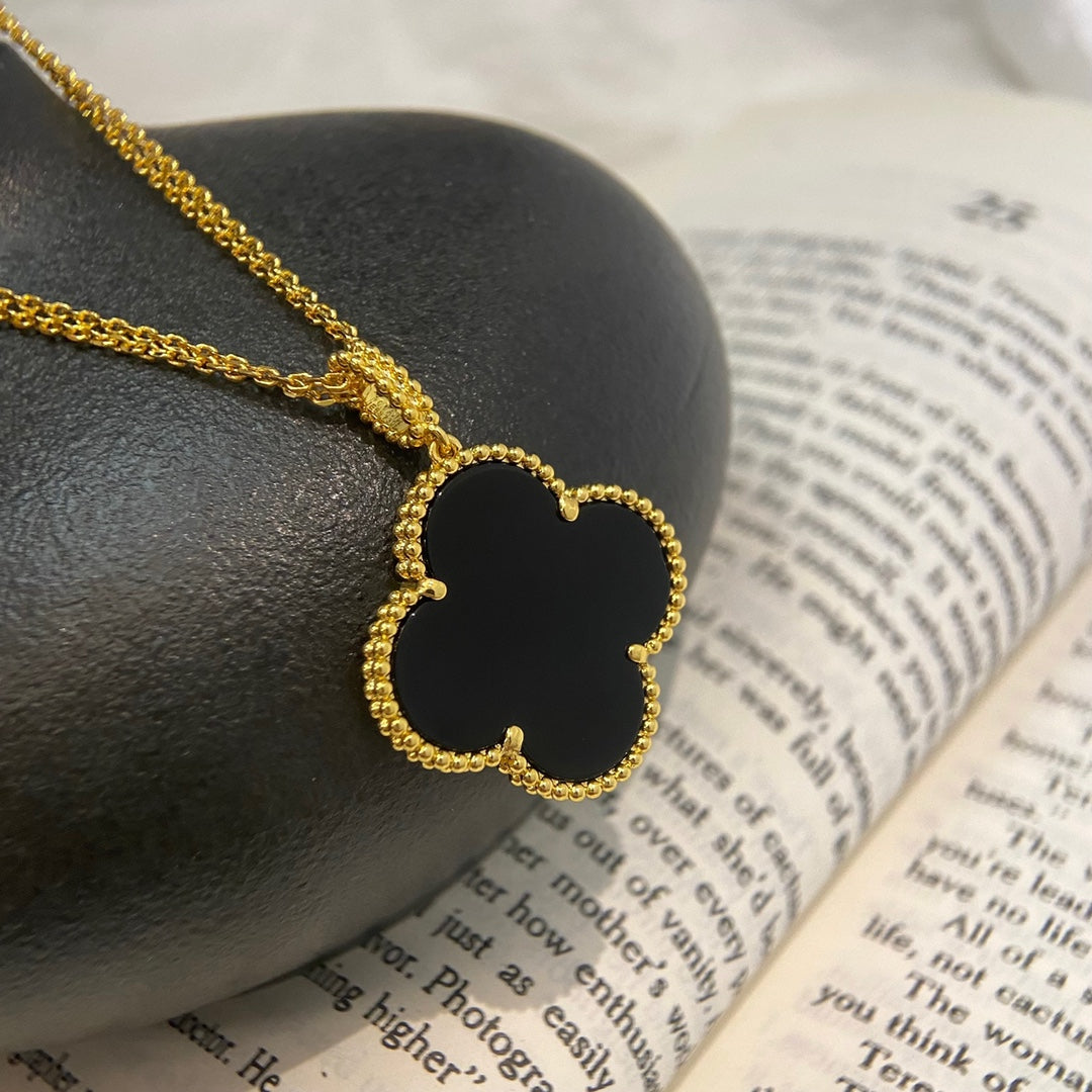 ¡®Glow Jewelry¡¯CLOVER 25MM NECKLACE GOLD ONYX