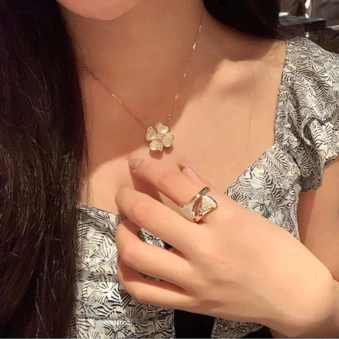 ¡®Glow Jewelry¡¯CLOVER MOP DIAMOND ROSE GOLD NECKLACE
