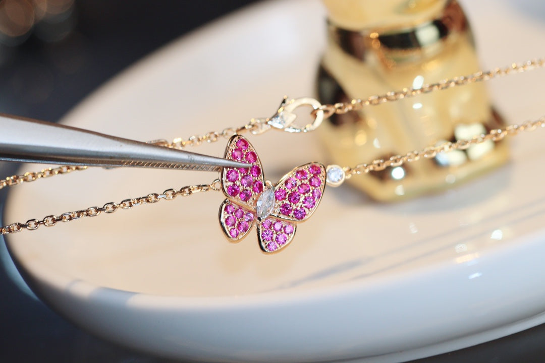 ¡®Glow Jewelry¡¯BUTTERFLY RED DIAMOND ROSE GOLD NECKLACE