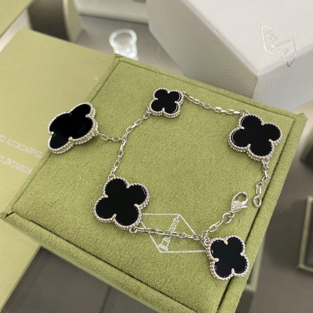 ¡®Glow Jewelry¡¯CLOVER 5 MOTIFS SIVLER ONYX BRACELET