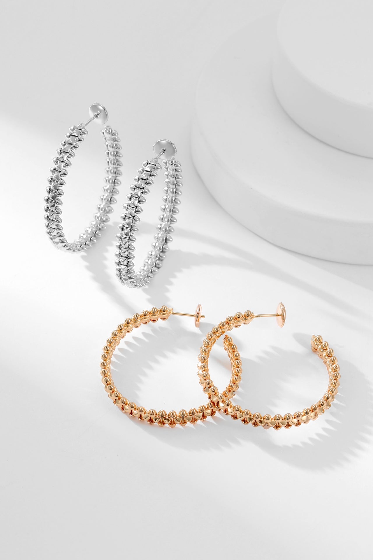 ¡®Glow Jewelry¡¯CLASH HOOP EARRINGS
