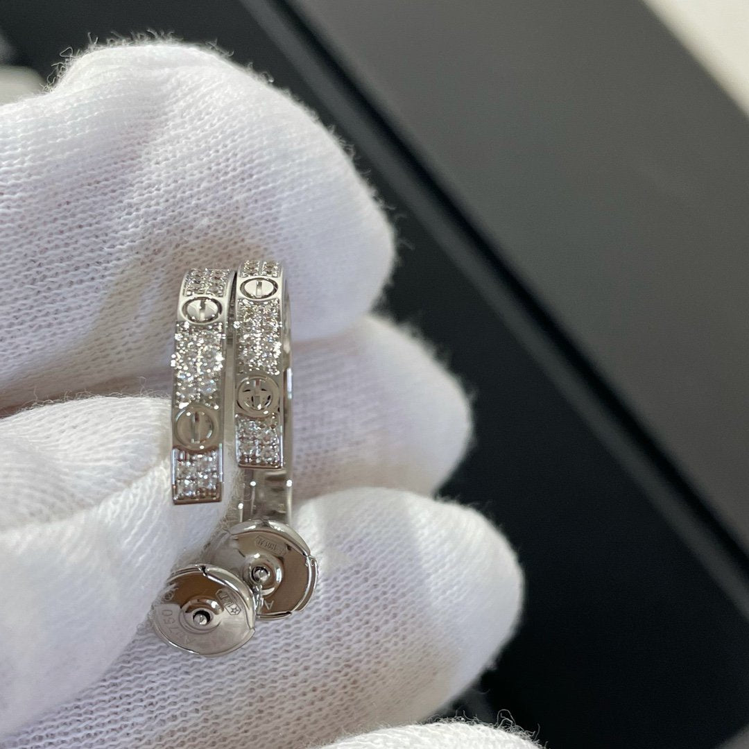 ¡®Glow Jewelry¡¯LOVE DIAMOND SILVER HOOP EARRINGS