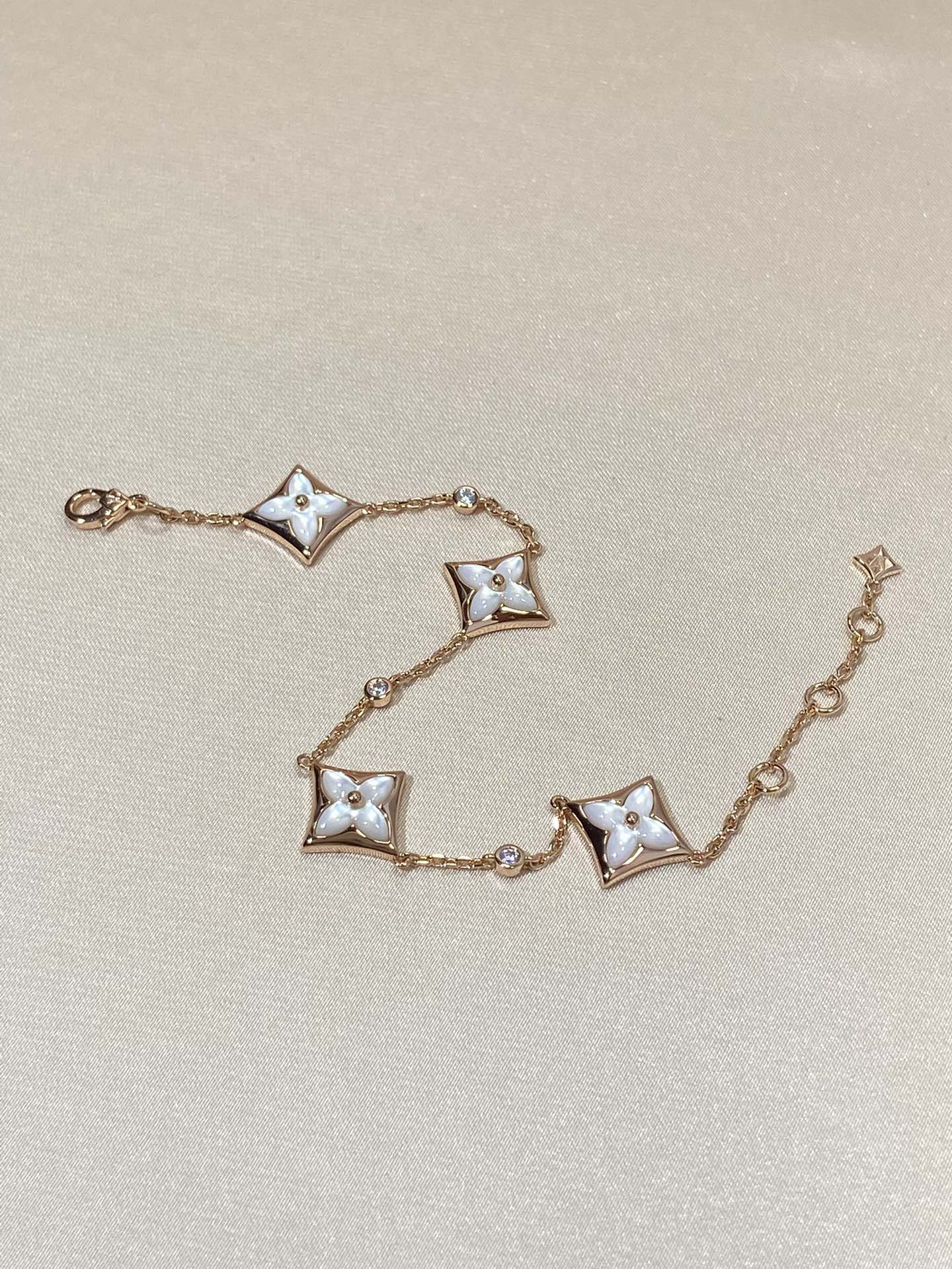 [Glow Jewelry]STAR 4 MOTIF MOP DIAMOND PINK GOLD BRACELET