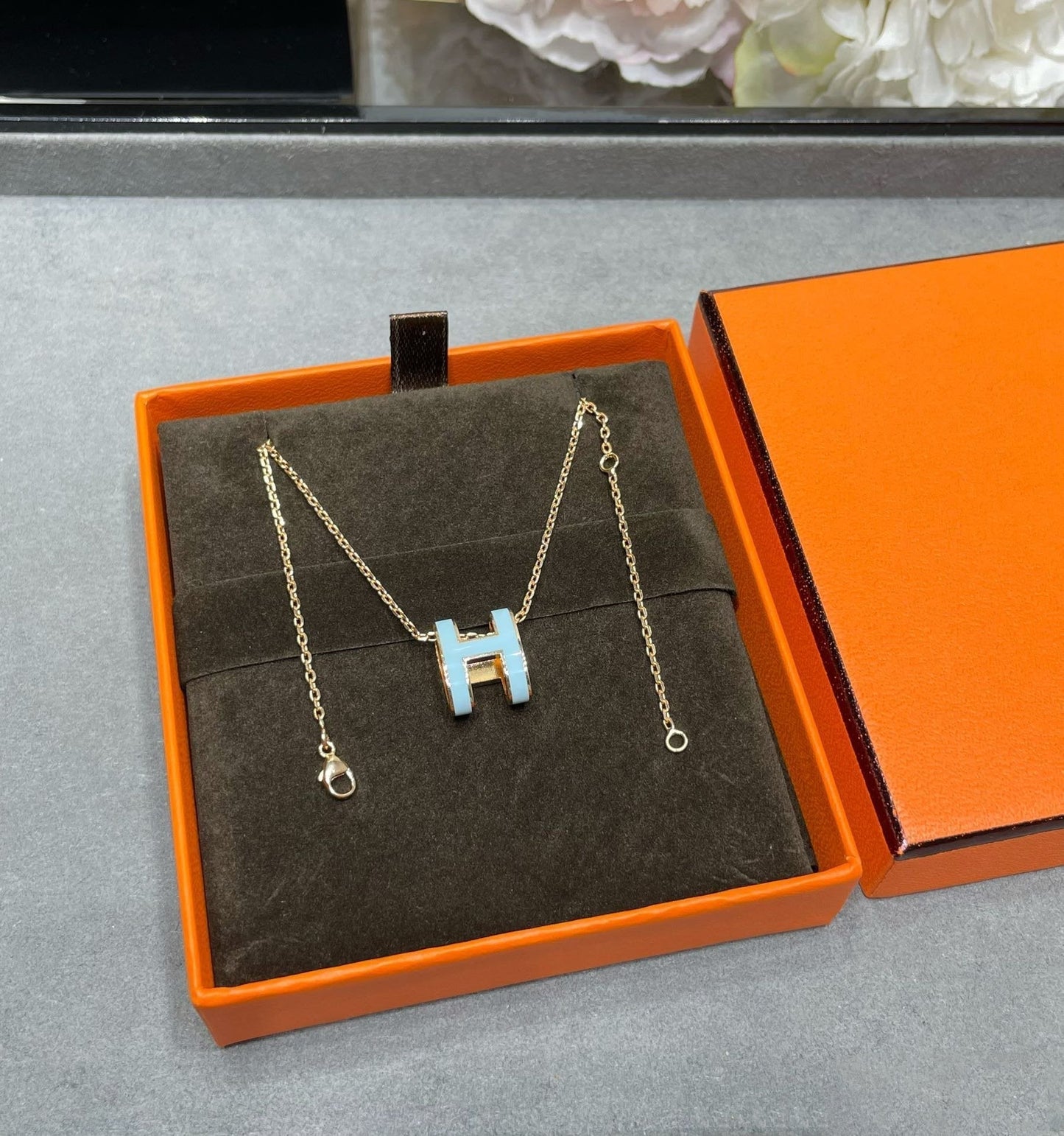 ¡®Glow Jewelry¡¯POP H SKY BLUE NECKLACE