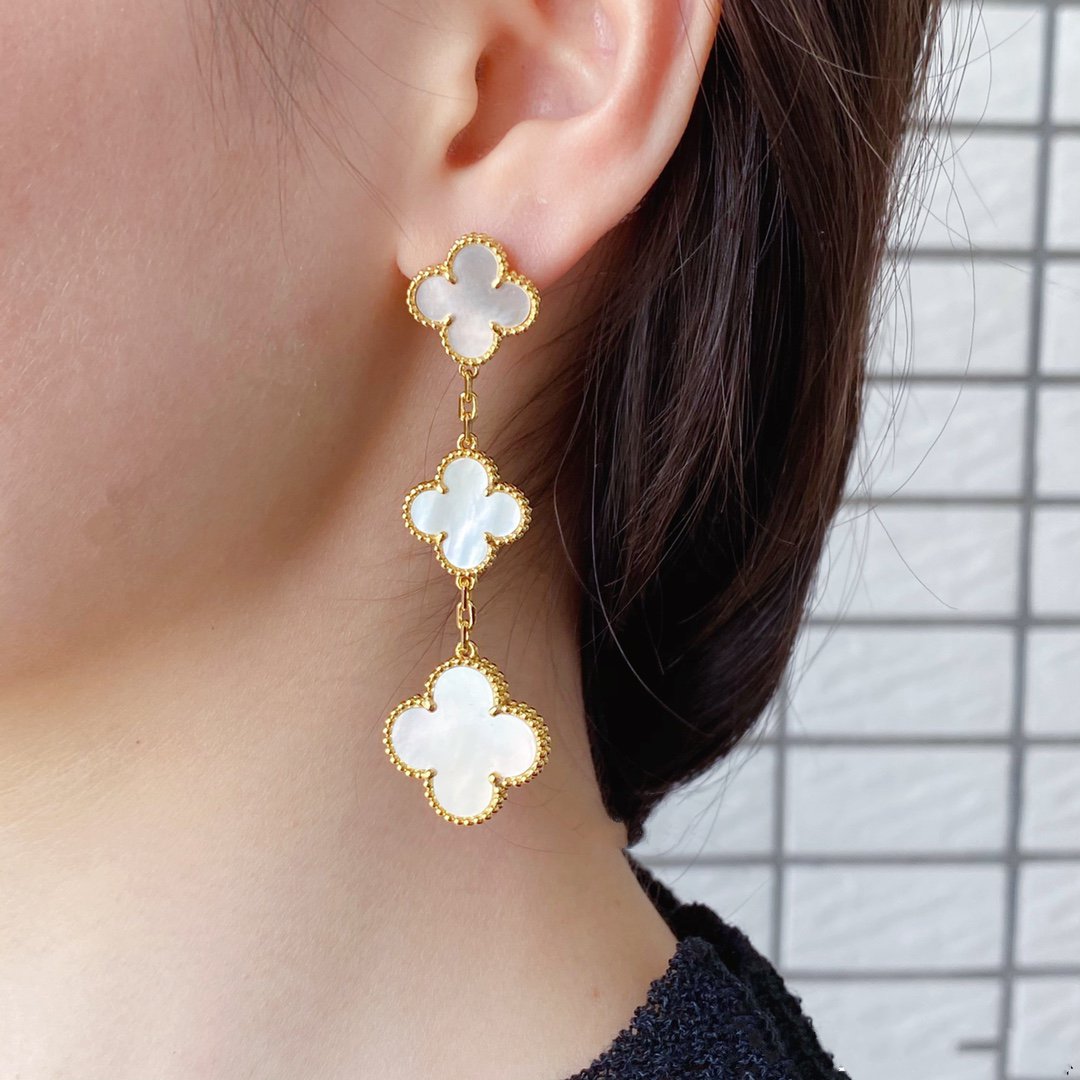 [Glow Jewelry]CLOVER MOP 3 MOTIFS GOLD EARRINGS