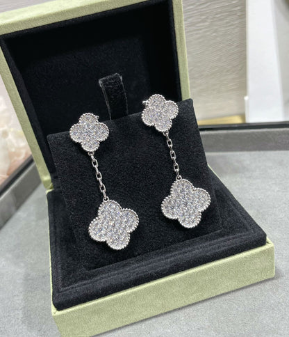 ¡®Glow Jewelry¡¯CLOVER 2 MOTIFS DIAMOND PAVED SILVER EARRINGS