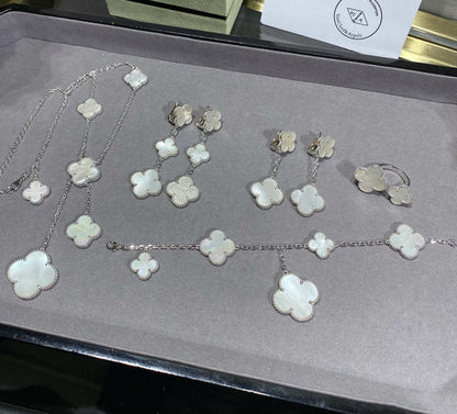 ¡®Glow Jewelry¡¯CLOVER 5 MOTIF WHITE MOP SILVER BRACELET