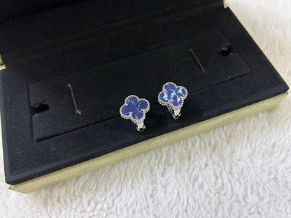 ¡®Glow Jewelry¡¯CLOVER PIETERSITE MEDIUM STUD EARRINGS