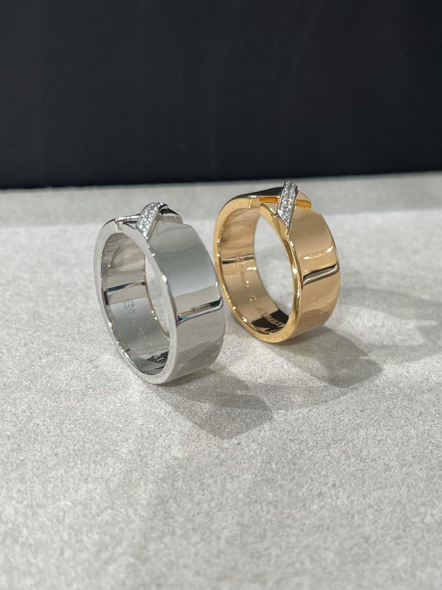 ¡®Glow Jewelry¡¯LIENS EVIDENCE DIAOMOND RING