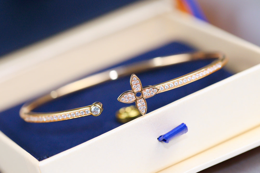 ¡®Glow Jewelry¡¯IDYLLE PINK GOLD OPEN BRACELET DIAMOND PAVED