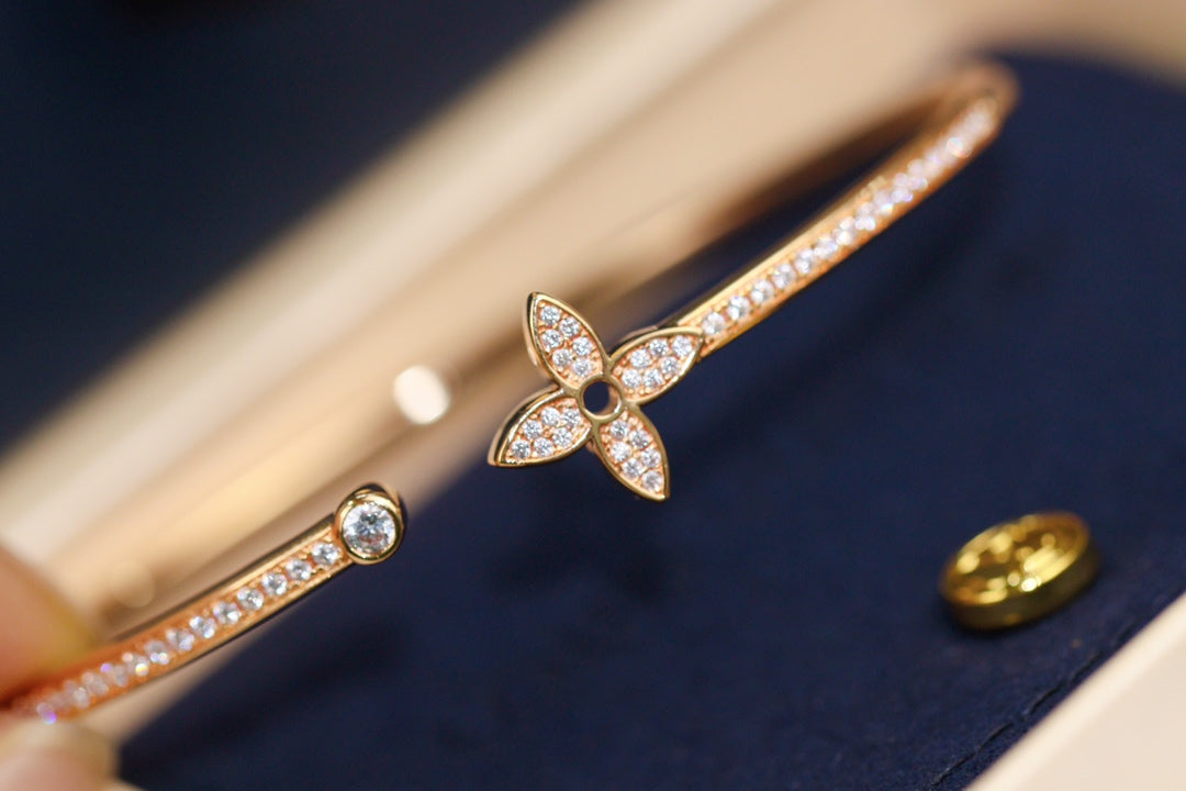 ¡®Glow Jewelry¡¯IDYLLE PINK GOLD OPEN BRACELET DIAMOND PAVED