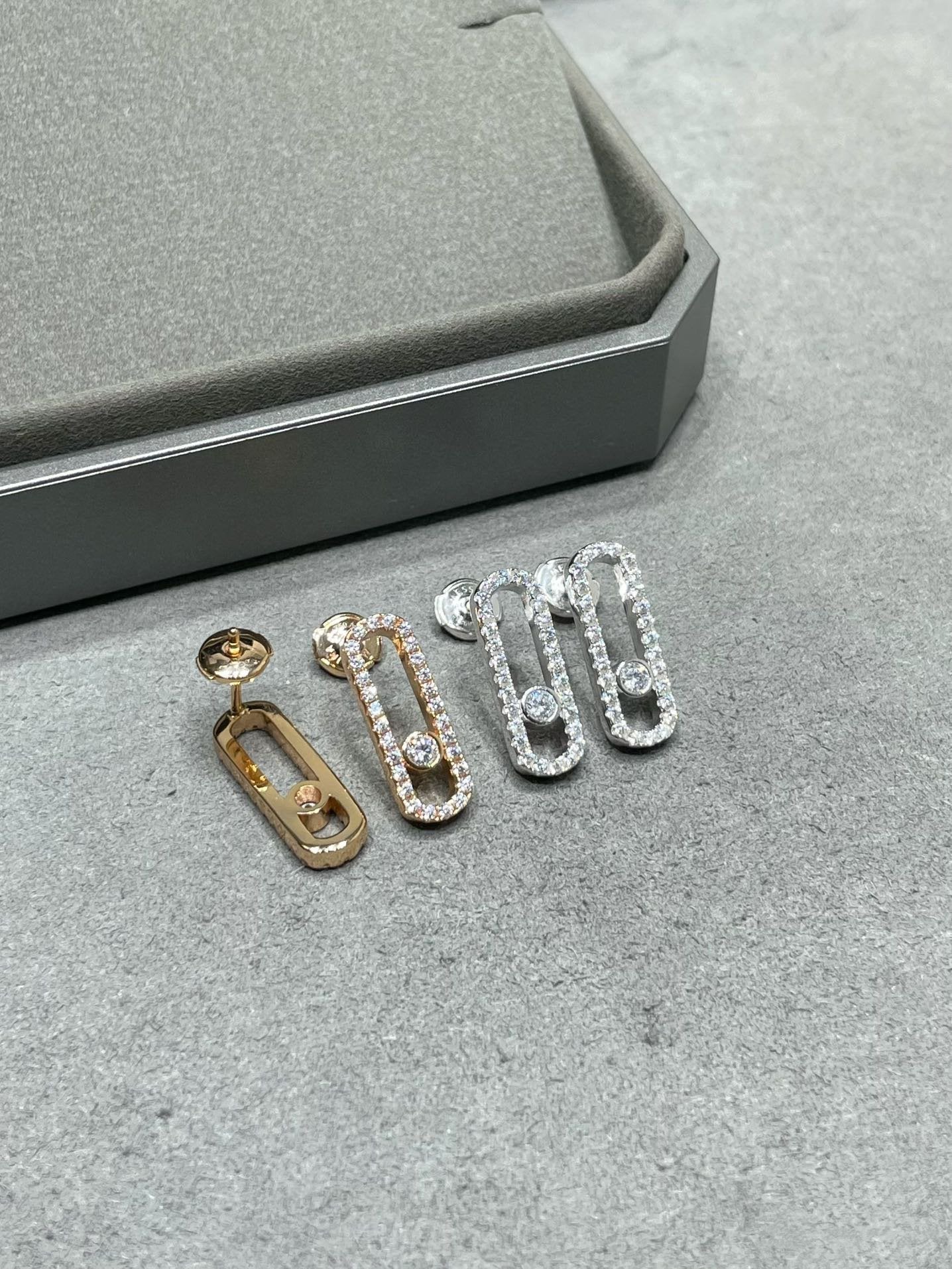 [Glow Jewelry]MOVE UNO STUD DIAMOND PAVED EARRINGS