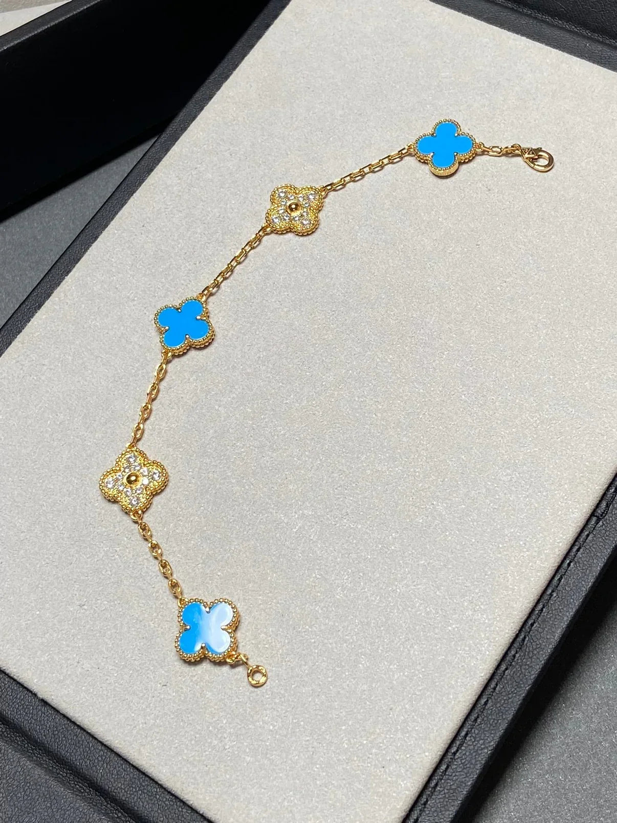 [Glow Jewelry]New CLOVER 5 MOTIF BLUE AGATE BRACELET COLLECTION