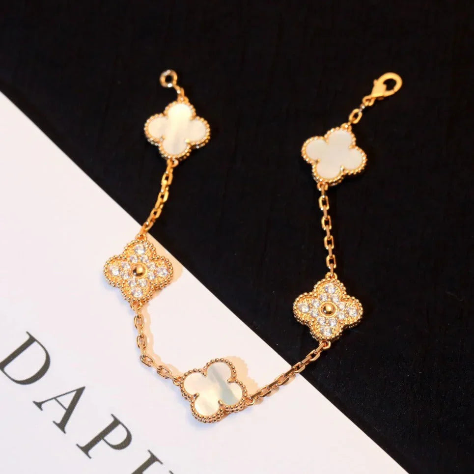 [Glow Jewelry]New CLOVER WHITE PEARL MOP 5 MOTIF BRACELET COLLECTION