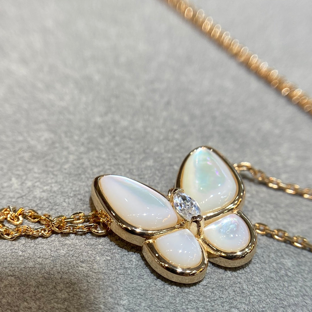 [Glow Jewelry]BUTTERFLY MOP DIAMOND NECKLACE