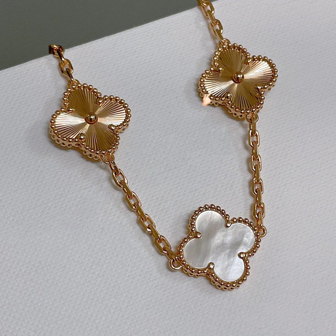 [Glow Jewelry]New CLOVER WHITE PEARL MOP 5 MOTIF BRACELET COLLECTION