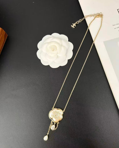 [Glow Jewelry]Cloud Pearl Mother-of-Pearl Diamond Chain Pendant Necklace