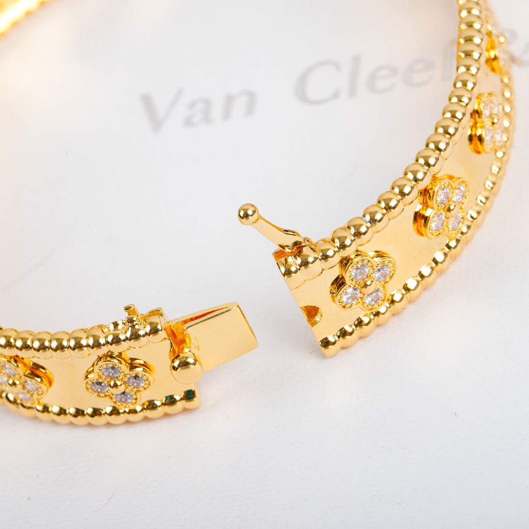 ¡®Glow Jewelry¡¯CLOVER BRACELET 8MM DIAMONDS
