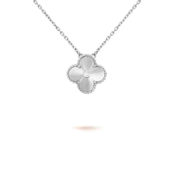 [Glow Jewelry]CLOVER  15MM DIAMOND LASER NECKLACE SILVER