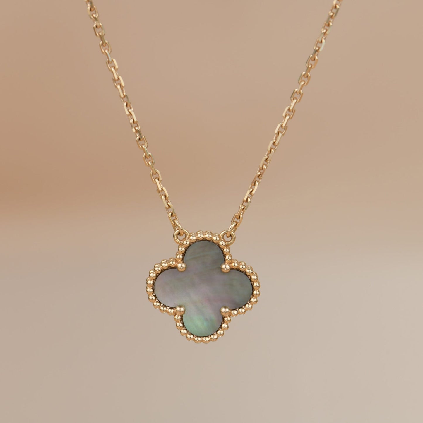 [Glow Jewelry]CLOVER 15MM  GRAY MOTHER OF PEARL NECKLACE