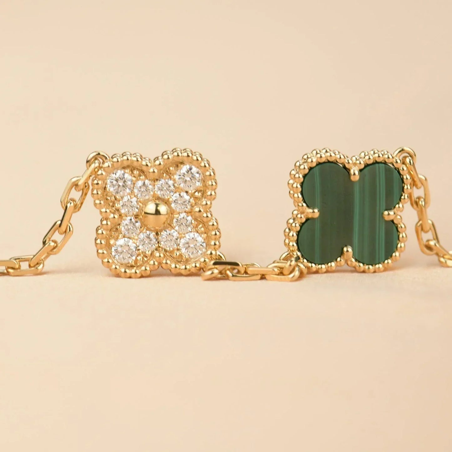 [Glow Jewelry]New  CLOVER 5 MOTIF MALACHITE BRACELET COLLECTION