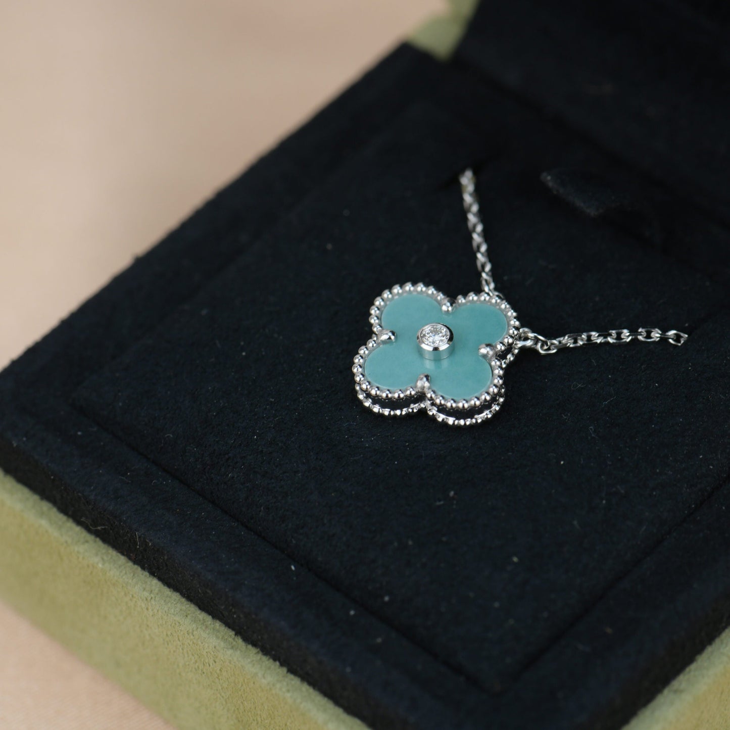 [Glow Jewelry]CLOVER 15MM DIAMOND SVRES PORCELAIN  NECKLACE SILVER