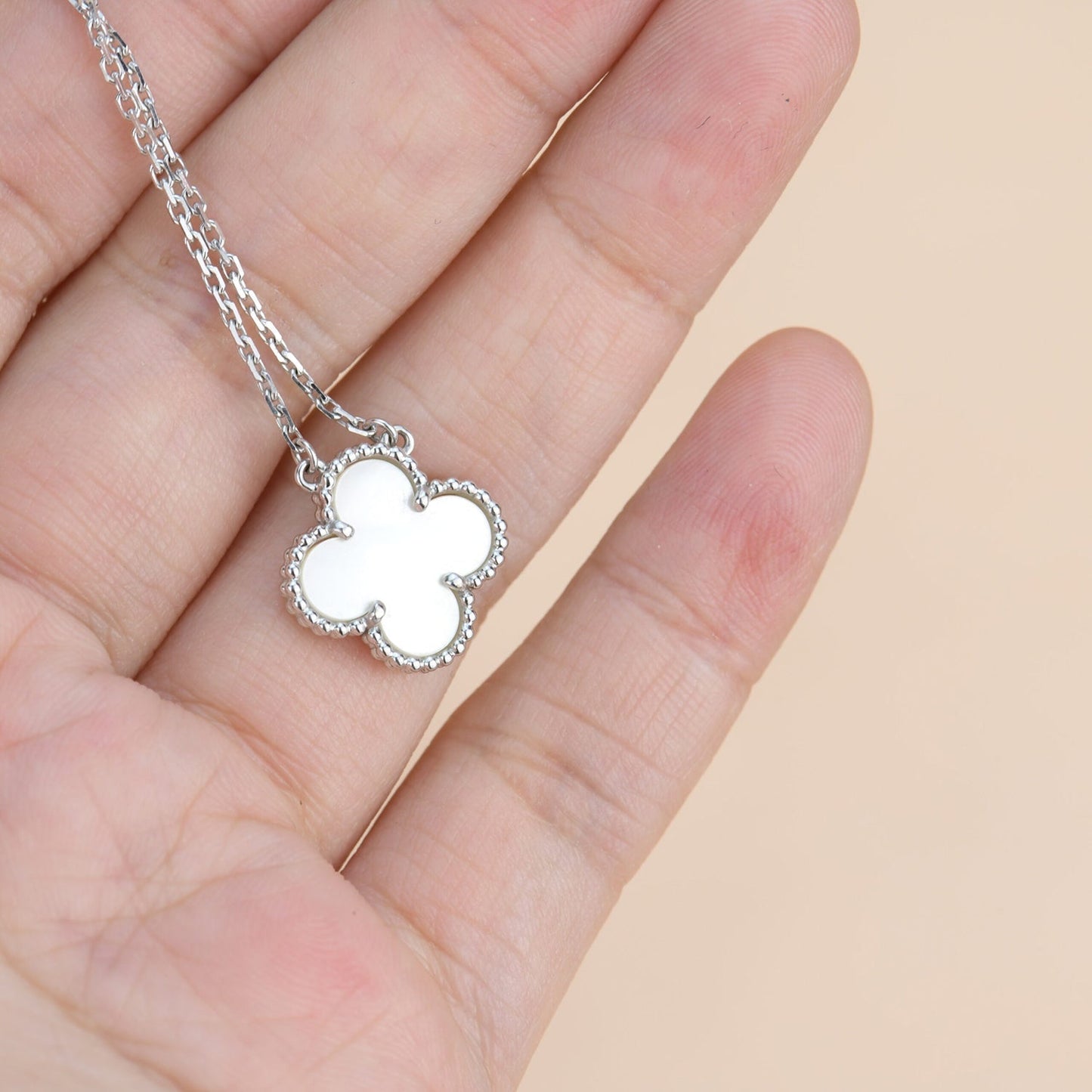 ¡®Glow Jewelry¡¯CLOVER  15MM WHITE MOTHER-OF-PEARL SILVER