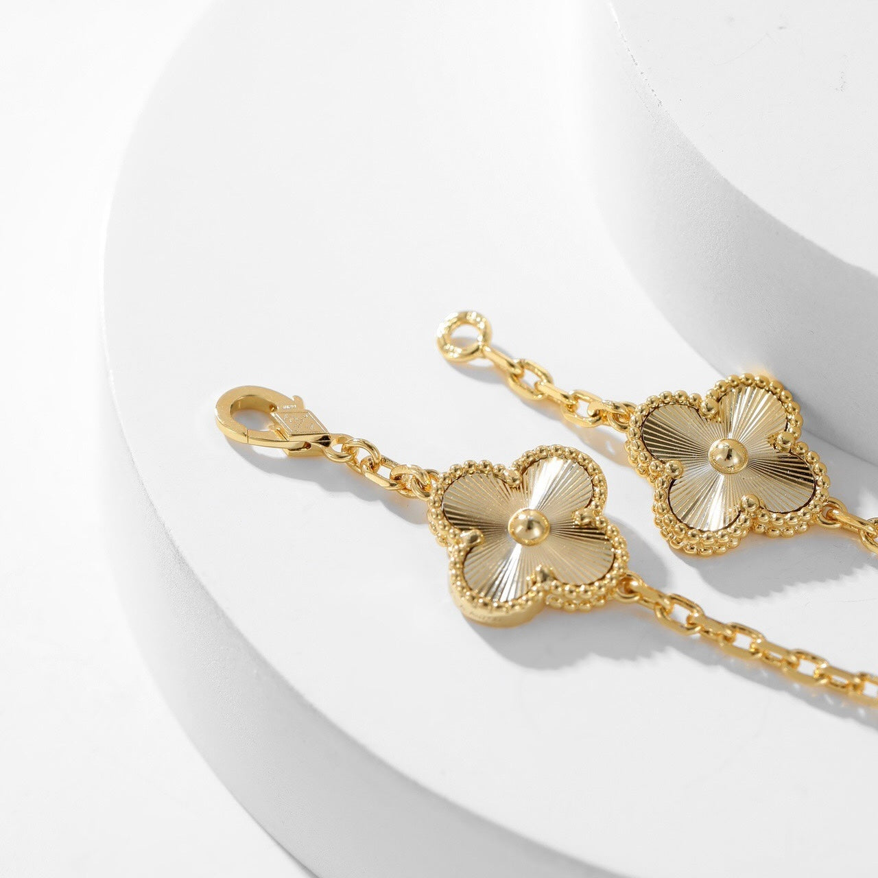 ¡®Glow Jewelry¡¯CLOVER 10 MOTIFS LASER NECKLACE