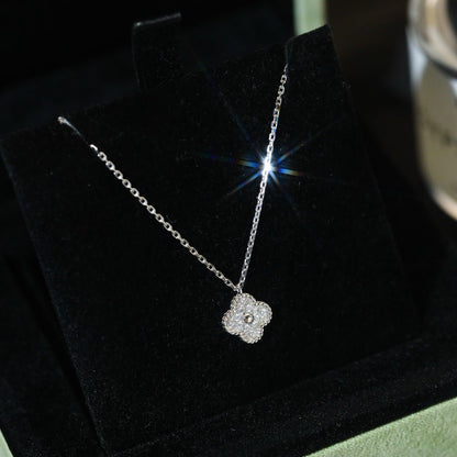 ¡®Glow Jewelry¡¯CLOVER MINI 9.5MM PENDANT DIAMOND NECKLACE