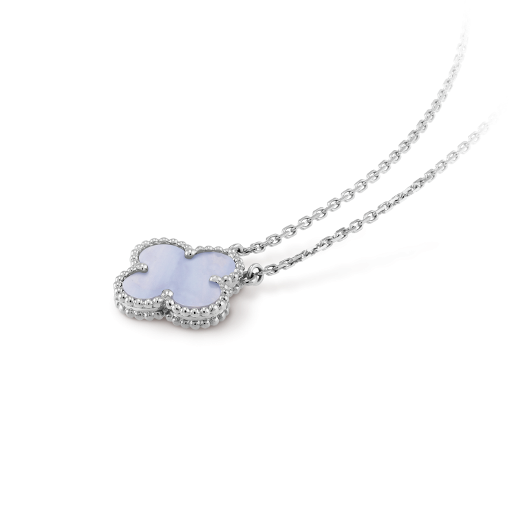 [Glow Jewelry]CLOVER 15MM BLUE CHALCEDONY NECKLACE SILVER