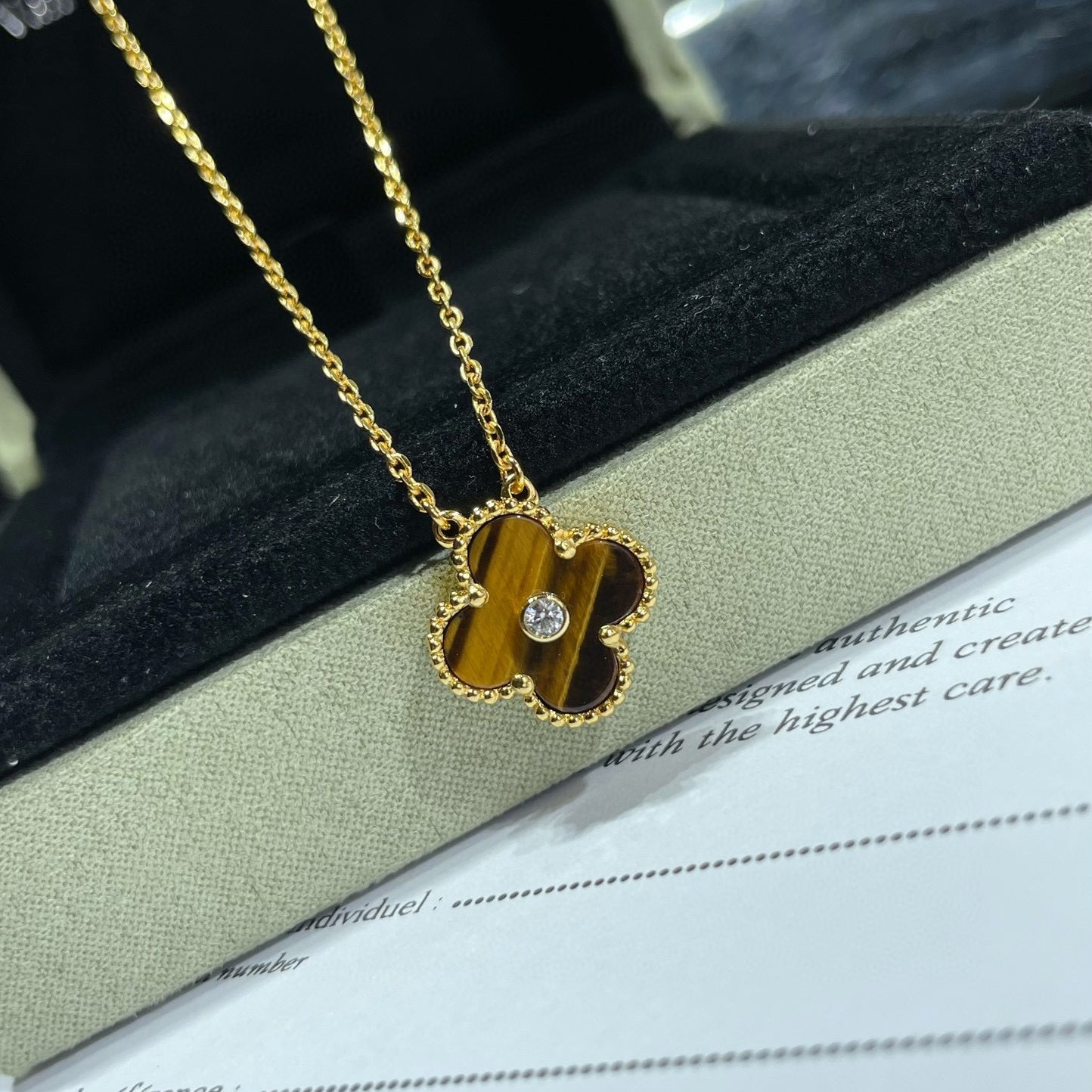 ¡®Glow Jewelry¡¯CLOVER 15MM DIAMOND AND YELLOW TIGER'S EYE AGATE necklace