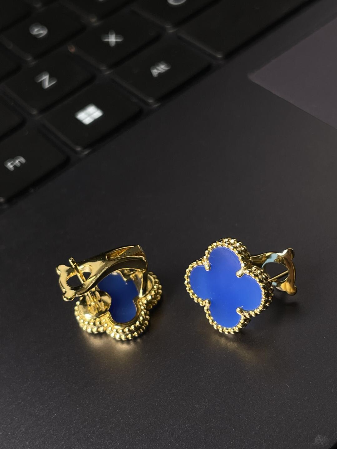 [Glow Jewelry] CLOVER LARGE (20mm) 1 MOTIFS BLUE MOP STUD EARRINGS