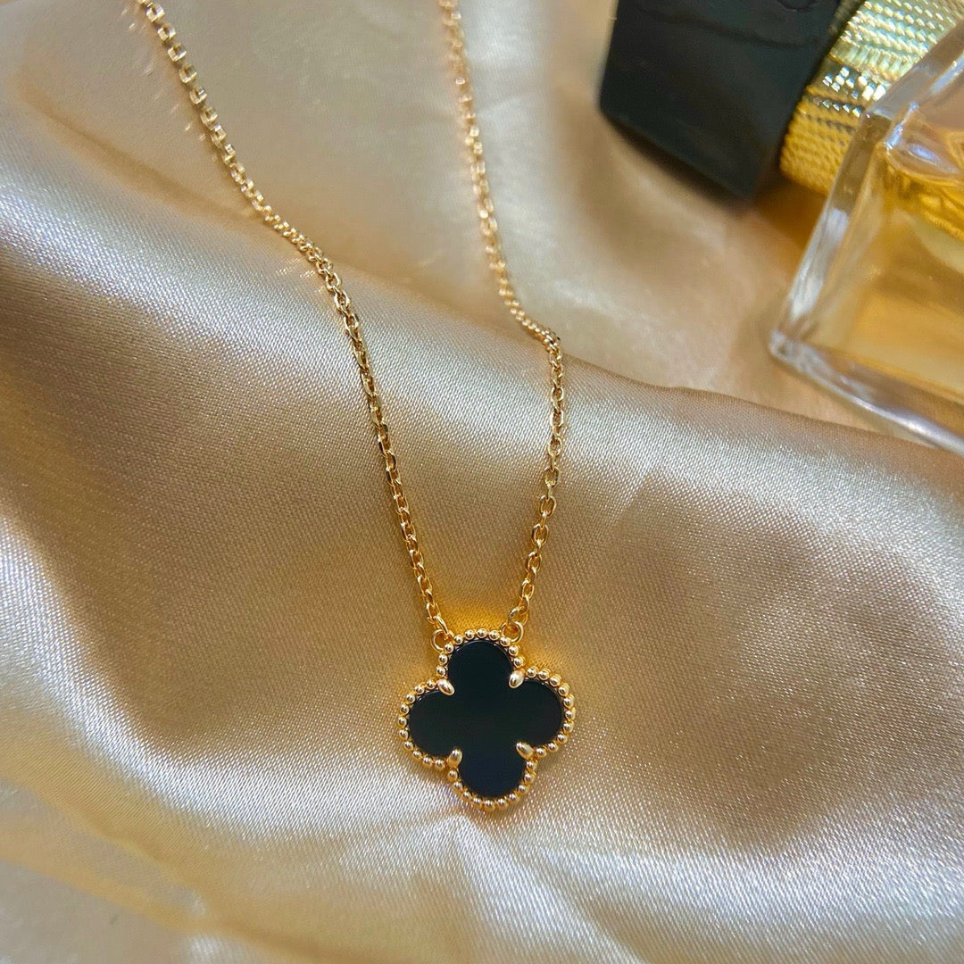 ¡®Glow Jewelry¡¯CLOVER 15MM BLACK ONYX SINGLE FLOWER NECKLACE