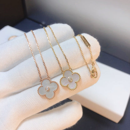 ¡®Glow Jewelry¡¯CLOVER 15MM DIAMOND WHITE FRITILLARIA NECKLACE