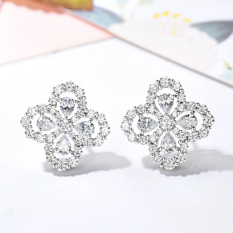 ¡®Glow Jewelry¡¯LOOP EARRINGS FULL MOTIF DIAMOND 16MM