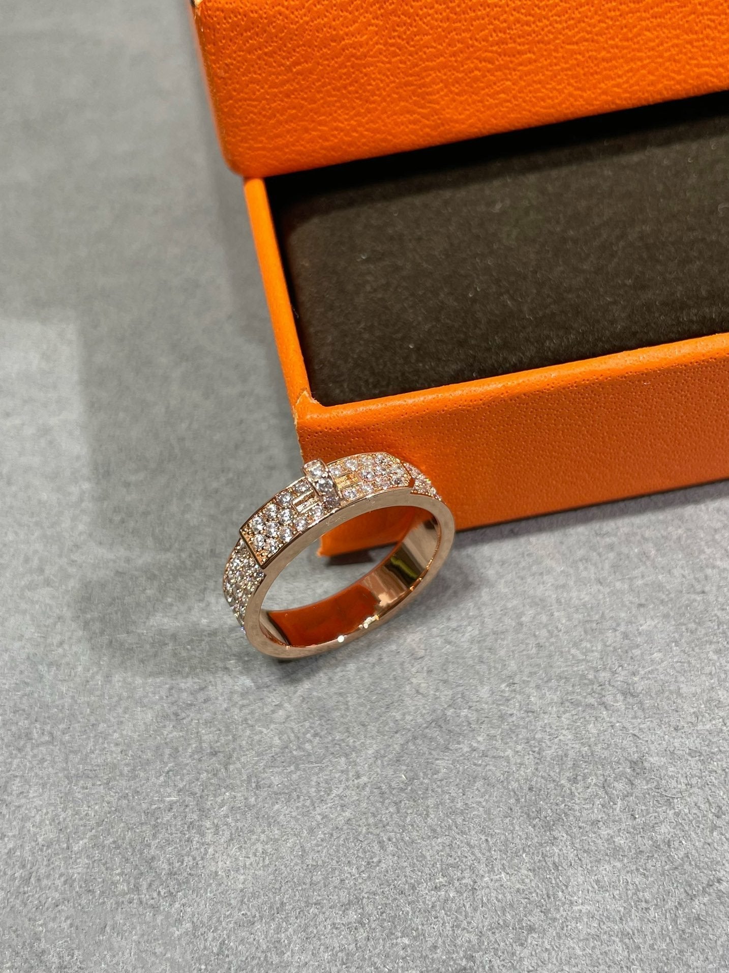 ¡®Glow Jewelry¡¯KELLY PINK GOLD DIAMOND RING